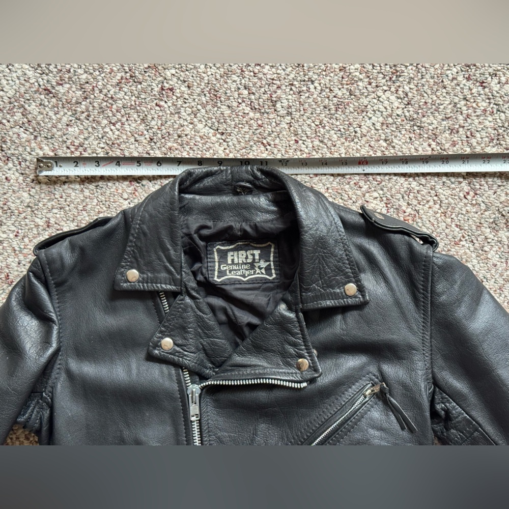 Ladies leather jacket - Picture 8 of 11